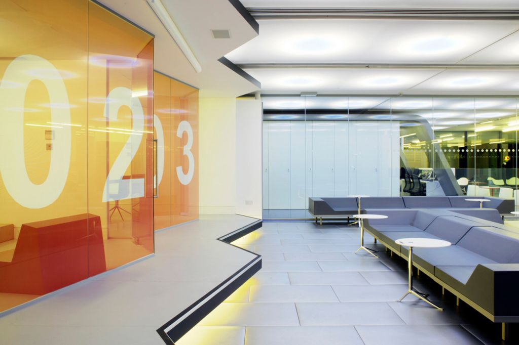 Visitez les nouveau bureaux de rêve de Red Bull à Londres